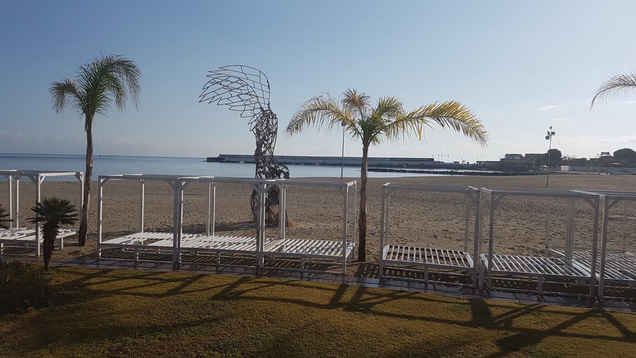 Ines Bed And Breakfast Giardini Naxos Exteriör bild