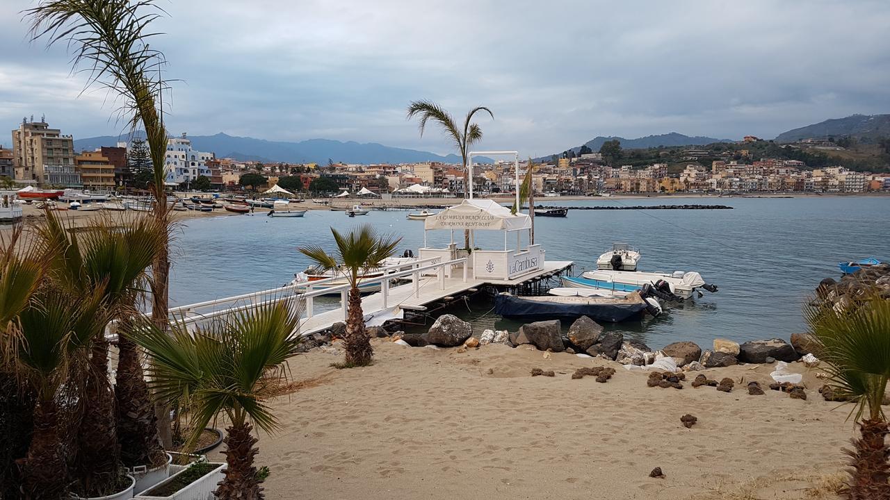 Ines Bed And Breakfast Giardini Naxos Exteriör bild