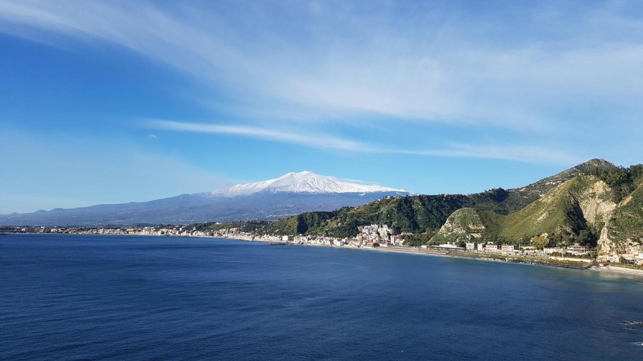 Ines Bed And Breakfast Giardini Naxos Exteriör bild