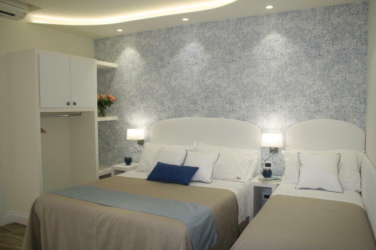 Ines Bed And Breakfast Giardini Naxos Exteriör bild